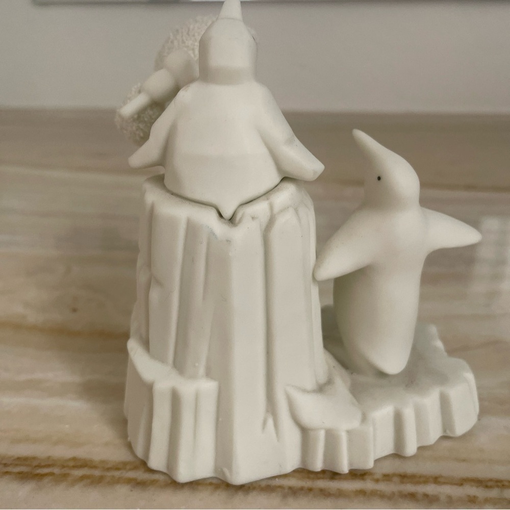 Retired Snowbabies "I'm Making An Ice Sculpture" Department 56 - Picture 4 of 14